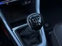 Volkswagen T-Cross 1.0 TSI Life Business Gratis Afleverpakket! | Trekhaak | Voorstoelen verwarmd |