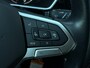 Volkswagen T-Cross 1.0 TSI Life Business Gratis Afleverpakket! | Trekhaak | Voorstoelen verwarmd |