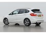 BMW 2-Serie Active Tourer 225xe Luxury | Head-Up | Camera | Stoelverwarming | Lane Assist | Getint Glas | 17 Inch