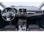BMW 2-Serie Active Tourer 225xe Luxury | Head-Up | Camera | Stoelverwarming | Lane Assist | Getint Glas | 17 Inch