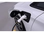BMW 2-Serie Active Tourer 225xe Luxury | Head-Up | Camera | Stoelverwarming | Lane Assist | Getint Glas | 17 Inch