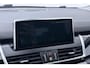 BMW 2-Serie Active Tourer 225xe Luxury | Head-Up | Camera | Stoelverwarming | Lane Assist | Getint Glas | 17 Inch