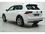 Volkswagen Tiguan 1.4 TSI eHybrid R-Line Business+ NAP Clima Camera 360 Apple Carplay Led koplampen Rijklaar!