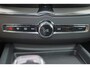 Volvo XC60 T8 Recharge AWD Ultra Black Edition Exec - Luchtvering - Panorama/schuifdak - IntelliSafe Assist & Surround - 360º Camera - Bowers & Wilkins audio - Adaptieve LED koplampen - Verwarmde voorstoelen, stuur & achterbank - Parkeersensoren voor & achter - Elektr. bedienb. voorstoelen met geheugen - Head up display - Draadloze tel. lader - Extra getint glas - 22' LMV