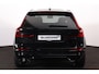 Volvo XC60 T8 Recharge AWD Ultra Black Edition Exec - Luchtvering - Panorama/schuifdak - IntelliSafe Assist & Surround - 360º Camera - Bowers & Wilkins audio - Adaptieve LED koplampen - Verwarmde voorstoelen, stuur & achterbank - Parkeersensoren voor & achter - Elektr. bedienb. voorstoelen met geheugen - Head up display - Draadloze tel. lader - Extra getint glas - 22' LMV