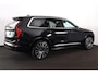 Volvo XC90 T8 Recharge AWD Ultra Bright Exec. Ed. - Luchtvering - Panorama/schuifdak - IntelliSafe Assist & Surround - 360º Camera - Bowers & Wilkins audio - Adaptieve LED koplampen - Verwarmde voorstoelen, stuur & achterbank - Parkeersensoren voor & achter - Elektr. bedienb. voorstoelen met geheugen - Geventileerde voorstoelen - Head up display - Draadloze tel. lader - Extra getint glas - Inklapbare trekhaak - 22' LMV