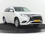 Mitsubishi Outlander 2.4 PHEV Pure+ | SOH 71,6% | Stoelverwarming | Carplay | Camera | Trekhaak | Keyless | Climate control | DAB | Full LED | Cruise control | Bluetooth | Plug In