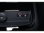 Volvo V60 T6 Recharge AWD Essential - IntelliSafe Assist & Surround - Parkeercamera achter - Verwarmde voorstoelen, stuur & achterbank - Parkeersensoren voor & achter - Inklapbare trekhaak - 18' LMV