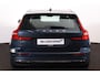 Volvo V60 T6 Recharge AWD Essential - IntelliSafe Assist & Surround - Parkeercamera achter - Verwarmde voorstoelen, stuur & achterbank - Parkeersensoren voor & achter - Inklapbare trekhaak - 18' LMV