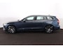 Volvo V60 T6 Recharge AWD Essential - IntelliSafe Assist & Surround - Parkeercamera achter - Verwarmde voorstoelen, stuur & achterbank - Parkeersensoren voor & achter - Inklapbare trekhaak - 18' LMV
