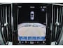 Volvo V60 T6 Recharge AWD Essential - IntelliSafe Assist & Surround - Parkeercamera achter - Verwarmde voorstoelen, stuur & achterbank - Parkeersensoren voor & achter - Inklapbare trekhaak - 18' LMV