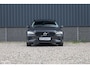 Volvo V60 2.0 T8 Plug-in hybrid AWD Ultimate Dark | Bowers&Wilkins | Panorama dak | Zwenkbare trekhaak | Stoelverkoeling+massage |