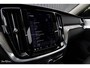 Volvo V60 2.0 T8 Plug-in hybrid AWD Ultimate Dark | Bowers&Wilkins | Panorama dak | Zwenkbare trekhaak | Stoelverkoeling+massage |