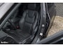 Volvo V60 2.0 T8 Plug-in hybrid AWD Ultimate Dark | Bowers&Wilkins | Panorama dak | Zwenkbare trekhaak | Stoelverkoeling+massage |