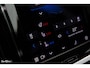 Volvo V60 2.0 T8 Plug-in hybrid AWD Ultimate Dark | Bowers&Wilkins | Panorama dak | Zwenkbare trekhaak | Stoelverkoeling+massage |