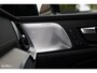 Volvo V60 2.0 T8 Plug-in hybrid AWD Ultimate Dark | Bowers&Wilkins | Panorama dak | Zwenkbare trekhaak | Stoelverkoeling+massage |