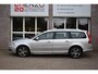 Volvo V70 2.5T Youngtimer Trekhaak Automaat Cruise Camera Stoelv