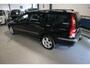 Volvo V70 2.4 NW APK / BLIJVEND YOUNGTIMER / FULL SERVICE HISTORIE ! ! !