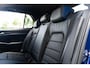 Volkswagen Golf 2.0 TSI R 4Motion Performance Akrapovic HUD