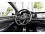 Volkswagen Golf 2.0 TSI R 4Motion Performance Akrapovic HUD