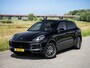 Porsche Cayenne 3.0 V6 340PK Pano Stoelkoeling Bose ACC Sport Chrono Led Matrix 360 Camera Softclose Luchtvering Trekhaak