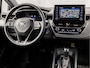 Toyota Corolla 1.8 Hybrid Sport Automaat (NAVIGATIE, LEDER, VIRTUAL COCKPIT, CAMERA, SPORTSTOELEN, GETINT GLAS, ADAPTIVE CRUISE, NIEUWE APK, NIEUWSTAAT)