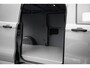 Volkswagen e-Transporter Bestelwagen L2 64kWh | Dubbele Schuifdeur | 4-Seizoenen banden | Trekhaak | Laadruimte betimmering