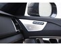 Volvo XC90 T8 455PK Recharge AWD Ultimate Bright / Luchtvering / Bowers & Wilkins / Schuif-kanteldak / 360 Camera / Head Up Display / Nappaleder met ventilatie / Massagefunctie / Gelamineerde zijruiten / 22'' Velgen / Trekhaak /  Stoelverwarming / Stuurverwarming