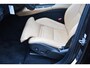 Volvo XC90 T8 455PK Recharge AWD Ultimate Bright / Luchtvering / Bowers & Wilkins / Schuif-kanteldak / 360 Camera / Head Up Display / Nappaleder met ventilatie / Massagefunctie / Gelamineerde zijruiten / 22'' Velgen / Trekhaak /  Stoelverwarming / Stuurverwarming