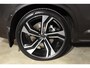 Volvo XC90 T8 455PK Recharge AWD Ultimate Bright / Luchtvering / Bowers & Wilkins / Schuif-kanteldak / 360 Camera / Head Up Display / Nappaleder met ventilatie / Massagefunctie / Gelamineerde zijruiten / 22'' Velgen / Trekhaak /  Stoelverwarming / Stuurverwarming