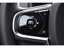Volvo XC90 T8 455PK Recharge AWD Ultimate Bright / Luchtvering / Bowers & Wilkins / Schuif-kanteldak / 360 Camera / Head Up Display / Nappaleder met ventilatie / Massagefunctie / Gelamineerde zijruiten / 22'' Velgen / Trekhaak /  Stoelverwarming / Stuurverwarming