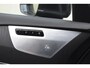 Volvo XC90 T8 455PK Recharge AWD Ultimate Bright / Luchtvering / Bowers & Wilkins / Schuif-kanteldak / 360 Camera / Head Up Display / Nappaleder met ventilatie / Massagefunctie / Gelamineerde zijruiten / 22'' Velgen / Trekhaak /  Stoelverwarming / Stuurverwarming