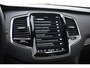 Volvo XC90 T8 455PK Recharge AWD Ultimate Bright / Luchtvering / Bowers & Wilkins / Schuif-kanteldak / 360 Camera / Head Up Display / Nappaleder met ventilatie / Massagefunctie / Gelamineerde zijruiten / 22'' Velgen / Trekhaak /  Stoelverwarming / Stuurverwarming