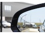 Volvo V60 T6 350PK Automaat Plug-in Hybrid Essential Bright / Navigatie / Adaptive cruise control / Leren bekleding / Achteruitrijcamera / Stuur & Stoelverwarming / Stoelverwarming achter / Trekhaak