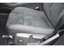 Volvo EX40 252PK Single Motor Ext. Range Plus Black Edition / Adaptive Cruise control / Achteruitrijcamera / Extra getint glas / 20'' velgen / Panoramadak / Zwart dak / Harman Kardon / Microtech/Nubuck