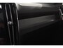 Volvo EX40 252PK Single Motor Ext. Range Plus Black Edition / Adaptive Cruise control / Achteruitrijcamera / Extra getint glas / 20'' velgen / Panoramadak / Zwart dak / Harman Kardon / Microtech/Nubuck