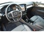Volvo XC40 B4 211PK Automaat Plus Dark / Navigatie / Adaptive Cruise / Harman Kardon / Stuur- & Stoelverwarming / Elektrische achterklep / Achteruitrijcamera / Elektrische stoelverst. met geheugen