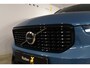 Volvo XC40 B4 211PK Automaat Plus Dark / Climate pack / Donker getint glas / 19'' velgen / Adaptieve cruise control / Elektrische Achterklep