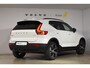 Volvo XC40 B4 211PK Automaat Plus Dark / Navigatie / Adaptive Cruise / Harman Kardon / Stuur- & Stoelverwarming / Elektrische achterklep / Achteruitrijcamera / Elektrische stoelverst. met geheugen / Extra getint glas / Microtech/Nubuck