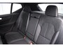 Volvo XC40 B4 211PK Automaat Plus Dark / Navigatie / Adaptive Cruise / Harman Kardon / Stuur- & Stoelverwarming / Elektrische achterklep / Achteruitrijcamera / Elektrische stoelverst. met geheugen / Extra getint glas / Microtech/Nubuck