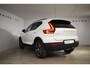 Volvo XC40 B4 211PK Automaat Plus Dark / Navigatie / Adaptive Cruise / Harman Kardon / Stuur- & Stoelverwarming / Elektrische achterklep / Achteruitrijcamera / Elektrische stoelverst. met geheugen / Extra getint glas / Microtech/Nubuck