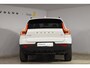 Volvo XC40 B4 211PK Automaat Plus Dark / Navigatie / Adaptive Cruise / Harman Kardon / Stuur- & Stoelverwarming / Elektrische achterklep / Achteruitrijcamera / Elektrische stoelverst. met geheugen / Extra getint glas / Microtech/Nubuck