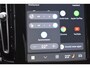 Volvo XC40 B4 211PK Automaat Plus Dark / Navigatie / Adaptive Cruise / Harman Kardon / Stuur- & Stoelverwarming / Elektrische achterklep / Achteruitrijcamera / Elektrische stoelverst. met geheugen / Extra getint glas / Microtech/Nubuck