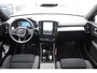 Volvo XC40 B4 211PK Automaat Plus Dark / Navigatie / Adaptive Cruise / Harman Kardon / Stuur- & Stoelverwarming / Elektrische achterklep / Achteruitrijcamera / Elektrische stoelverst. met geheugen / Extra getint glas / Microtech/Nubuck