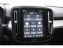 Volvo XC40 B4 211PK Automaat Plus Dark / Navigatie / Adaptive Cruise / Harman Kardon / Stuur- & Stoelverwarming / Elektrische achterklep / Achteruitrijcamera / Elektrische stoelverst. met geheugen / Extra getint glas / Microtech/Nubuck