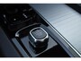 Volvo XC60 T6 350PK Automaat Plug-in Hybrid AWD Plus Dark / Navigatie / 360 Camera / Adaptieve Cruise Control / Stuur & Stoelverwarming / Elektr. Achterklep / Schuifdak / Trekhaak