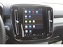 Volvo XC40 B3 177PK Automaat Plus Dark Google infotainment / Draadloos telefoon opladen / Elektrisch bedienbare bestuurdersstoel met geheugen / Adaptieve Cruise Control / Parkeersensoren voor en achter met 360 graden camera
