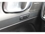 Volvo XC40 B3 177PK Automaat Plus Dark Google infotainment / Draadloos telefoon opladen / Elektrisch bedienbare bestuurdersstoel met geheugen / Adaptieve Cruise Control / Parkeersensoren voor en achter met 360 graden camera