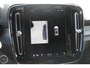 Volvo XC40 B3 177PK Automaat Plus Dark Google infotainment / Draadloos telefoon opladen / Elektrisch bedienbare bestuurdersstoel met geheugen / Adaptieve Cruise Control / Parkeersensoren voor en achter met 360 graden camera