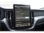 Volvo XC60 T6 350PK Plug-in hybrid AWD Plus Black Edition / Adaptive Cruise control / Elektrische stoelen met geheugen / Stuurverwarming / Stoelverwarming v+a / 360 Camera / Harman Kardon / Semi-elektrisch inklapbare trekhaak